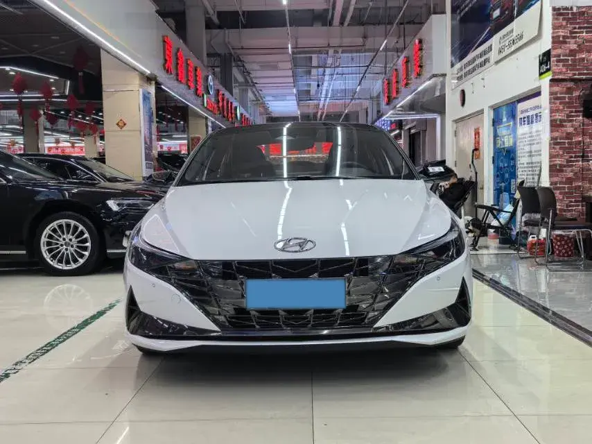 2022 HYUNDAI ELANTRA thumbnail 2