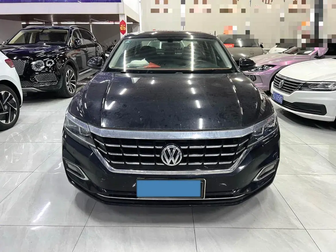 2019 VOLKSWAGEN PASSAT thumbnail 2
