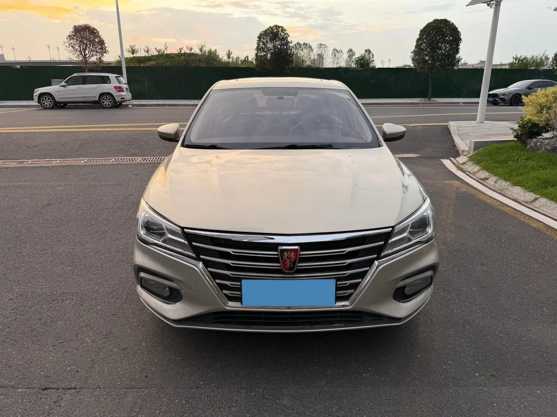 2019 ROEWE I5 thumbnail 3
