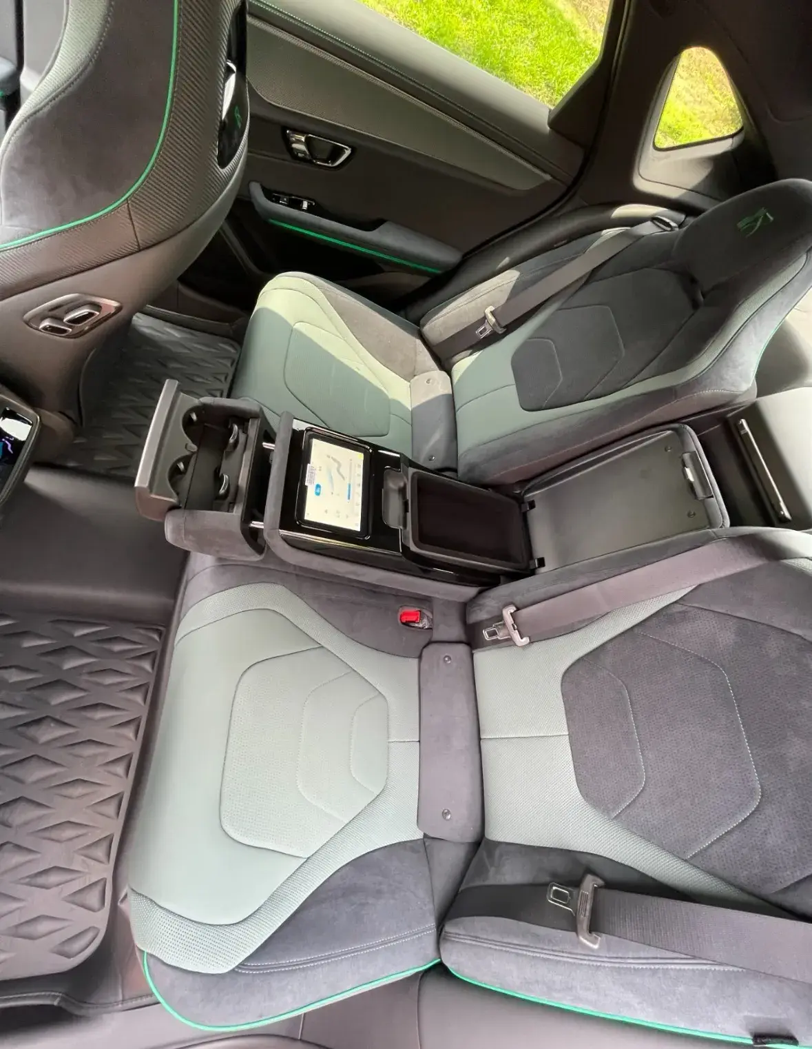 2022 BYD HAN thumbnail 4