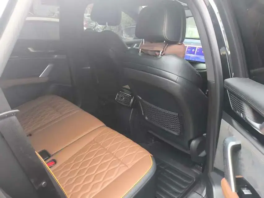 2021 BYD TANG thumbnail 4