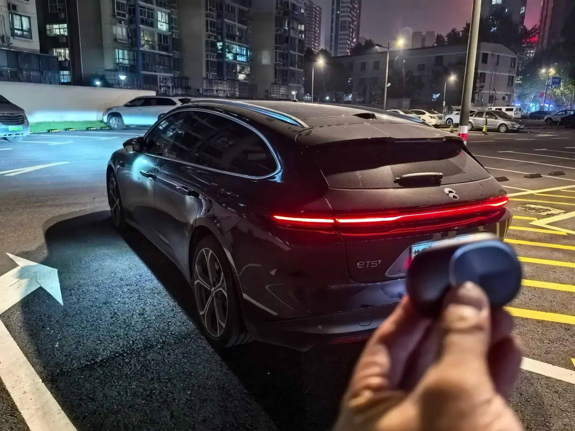 2024 NIO ET5T thumbnail 4