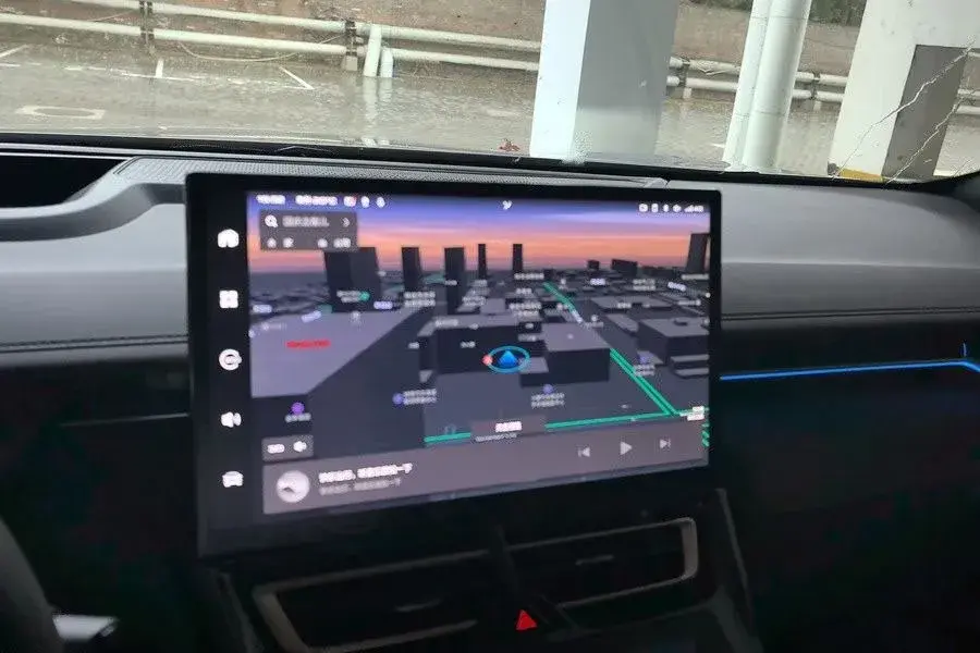 2021 WEY MOCHA thumbnail 3