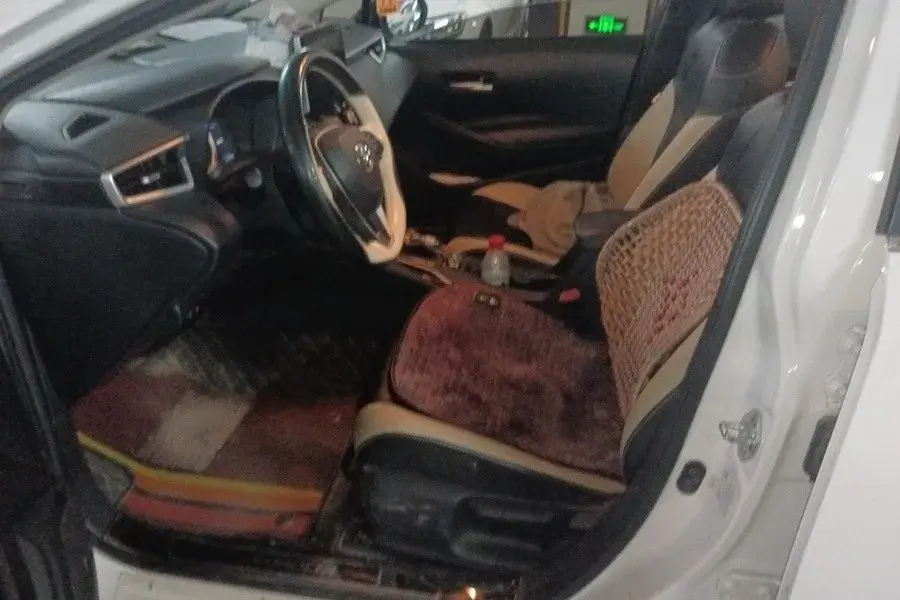 2021 TOYOTA COROLLA thumbnail 4