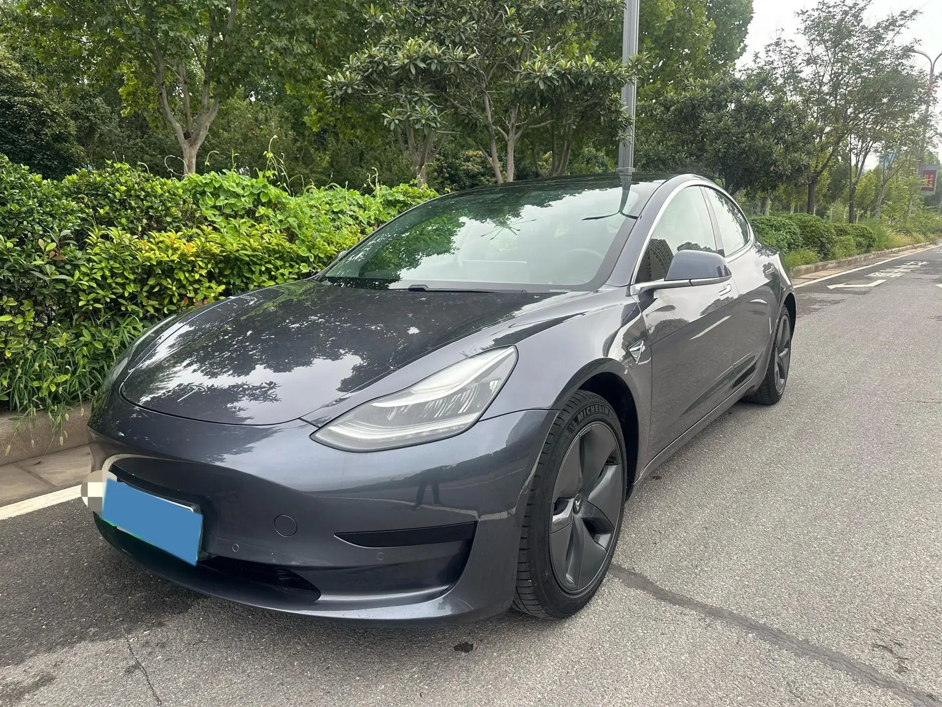 2020 TESLA MODEL view 1