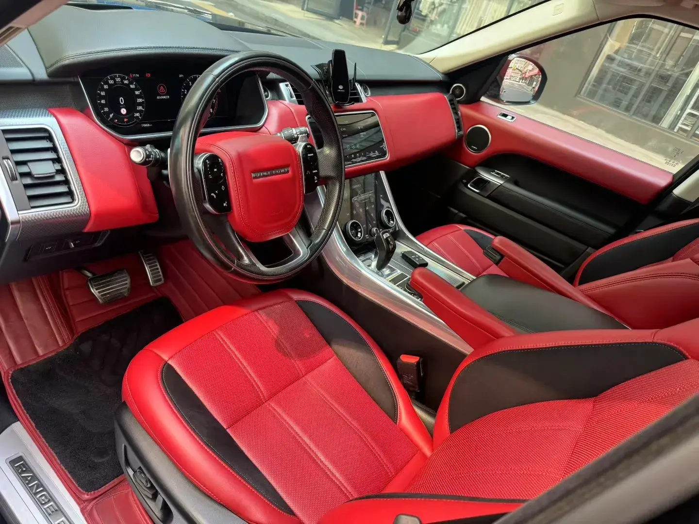 2020 LAND ROVER thumbnail 4