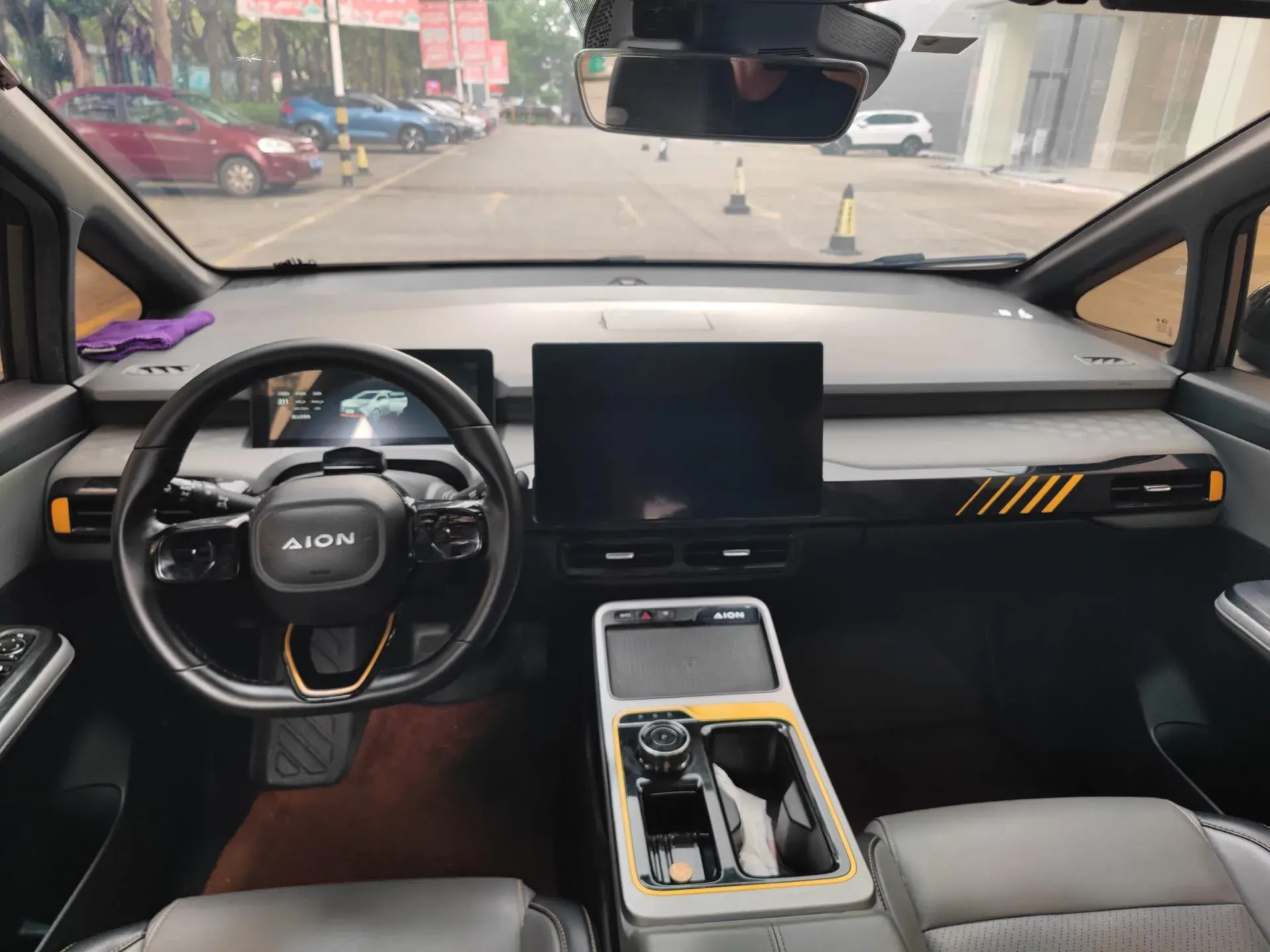 2021 AION Y thumbnail 3