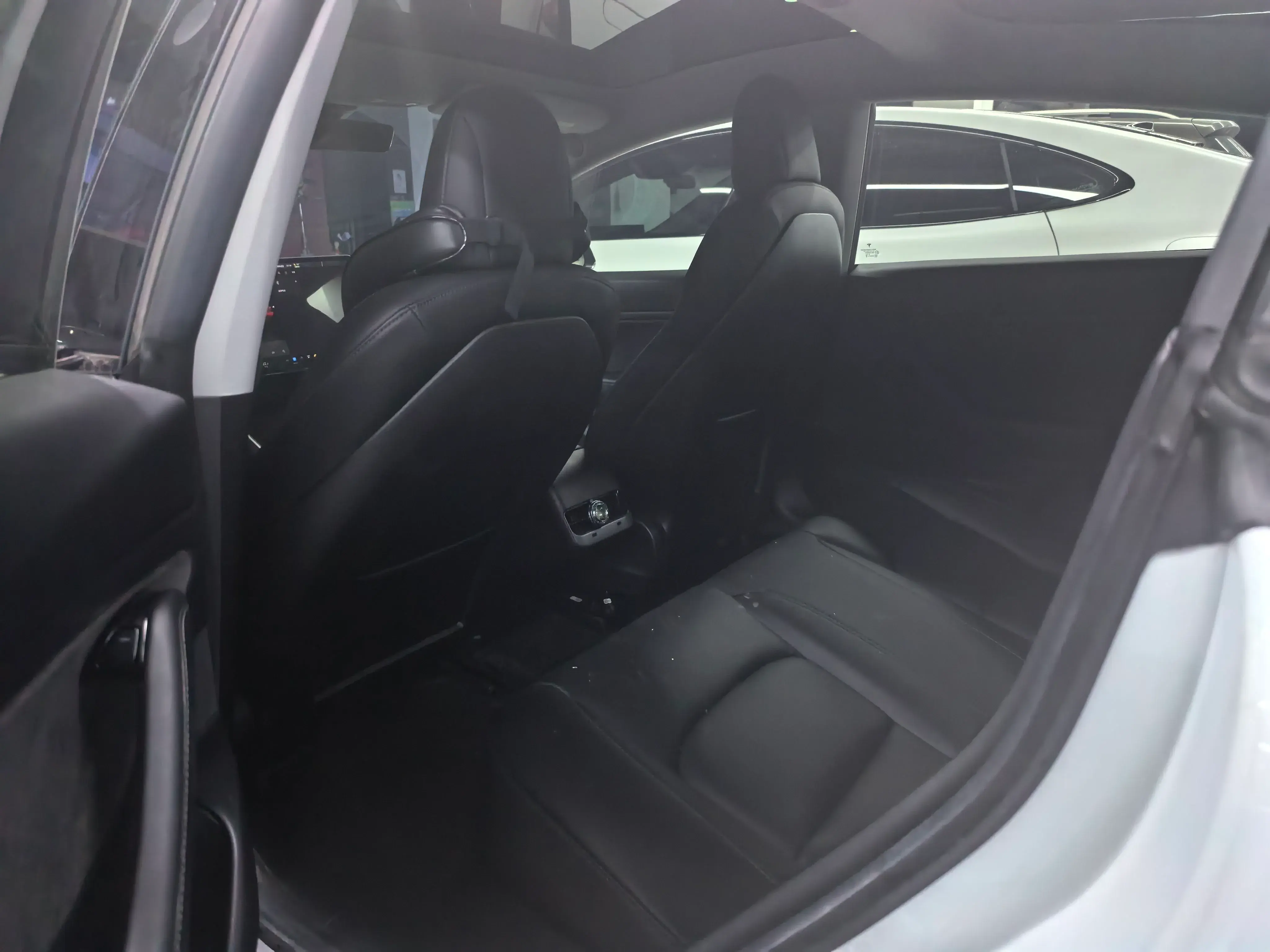 2019 TESLA MODEL thumbnail 4