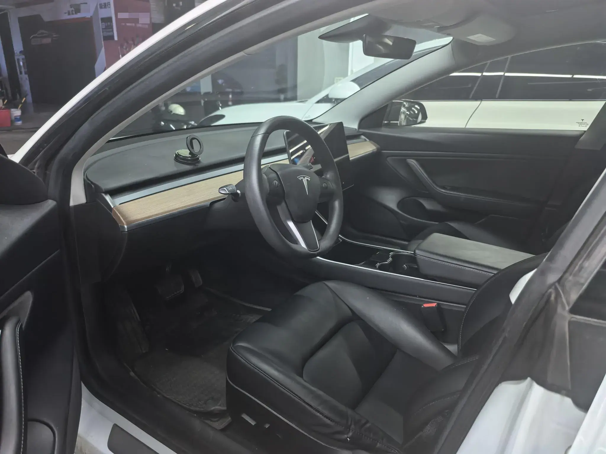 2019 TESLA MODEL thumbnail 3