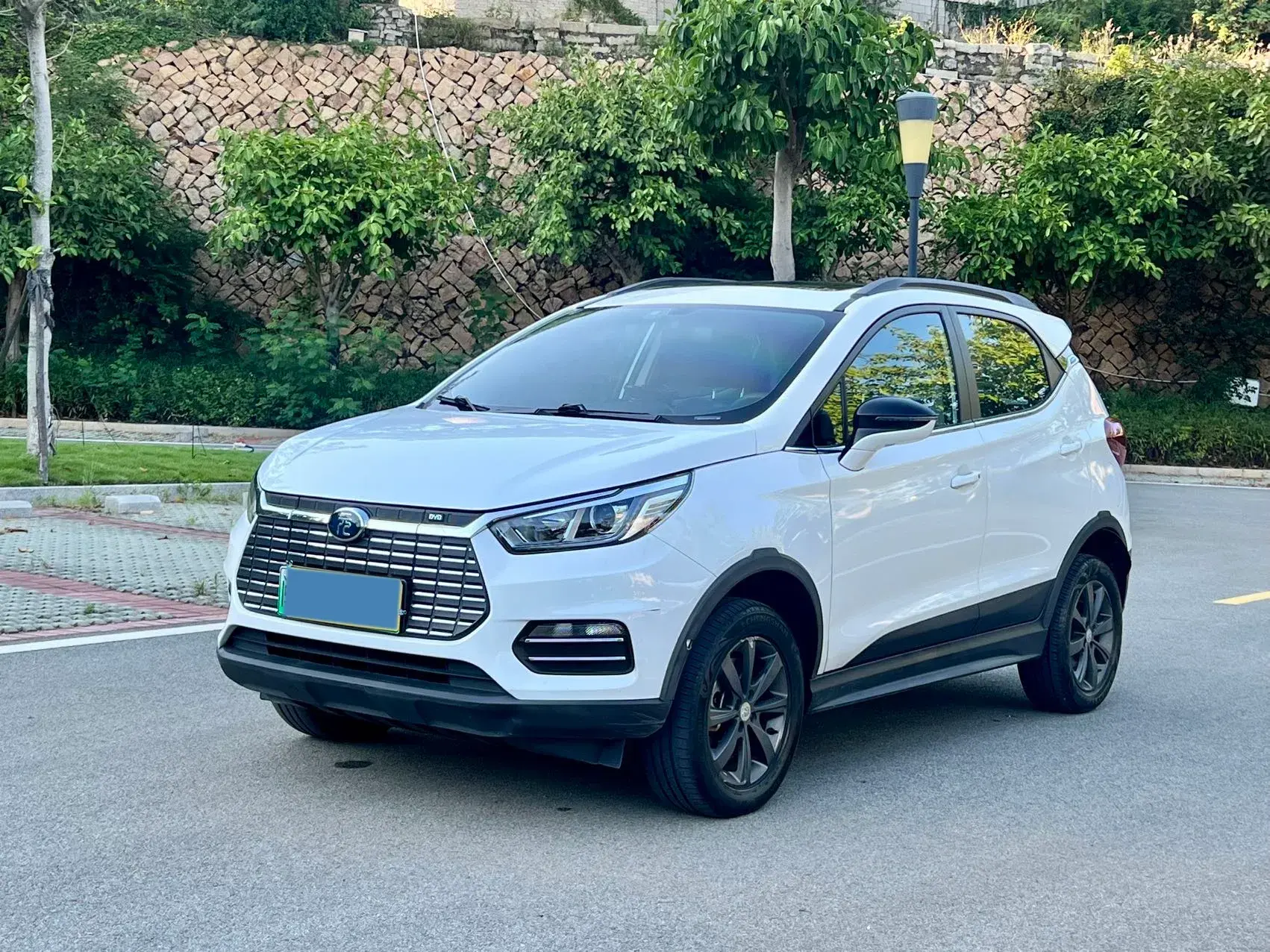 2018 BYD YUAN view 1