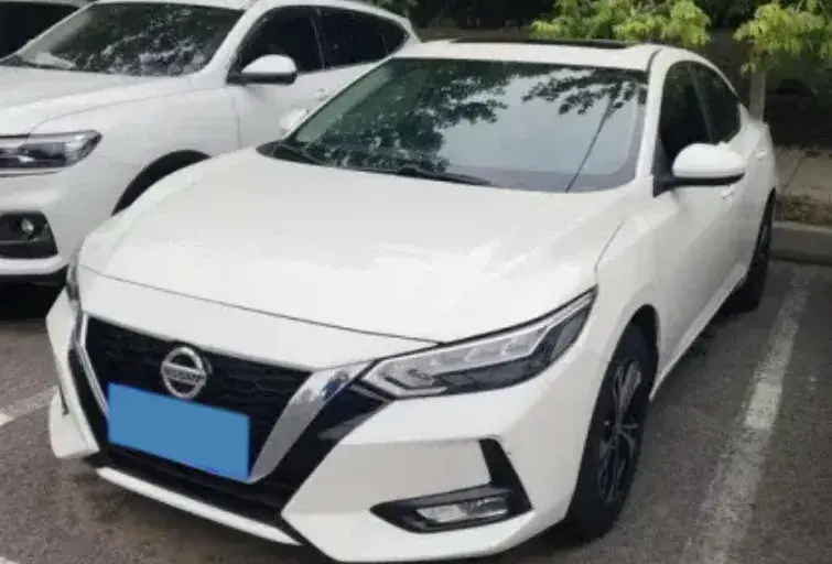 2022 NISSAN SYLPHY view 1