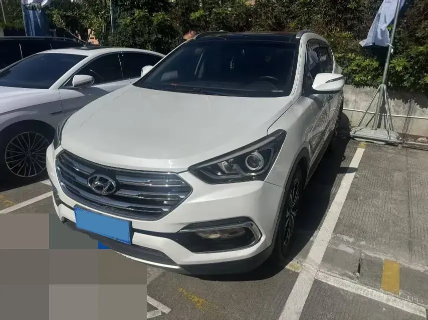 2017 HYUNDAI SANTAFE view 1