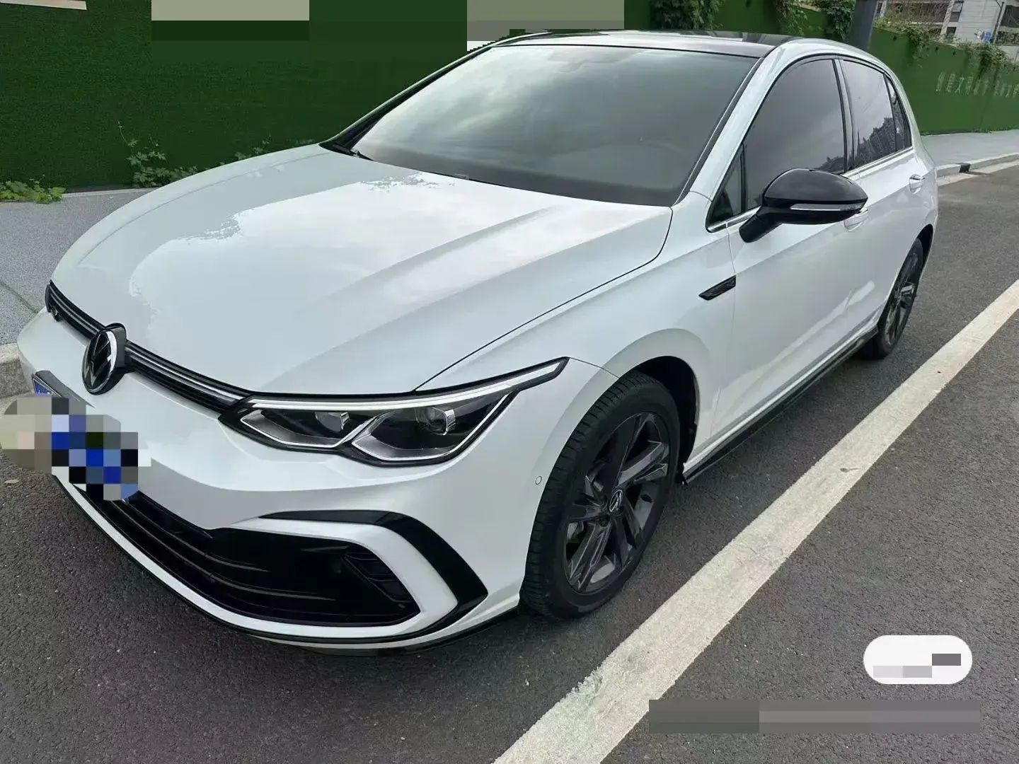 2023 VOLKSWAGEN GOLF view 1