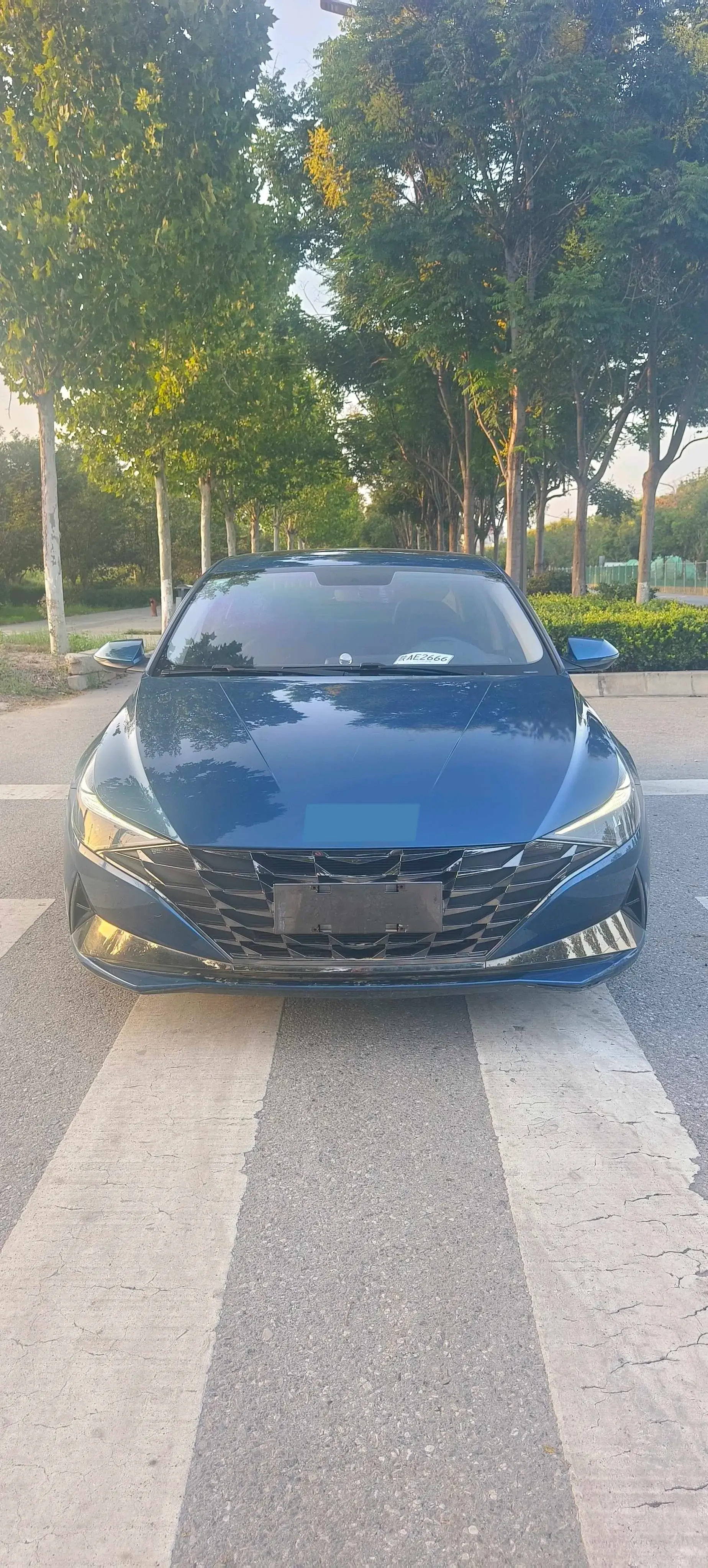 2022 HYUNDAI ELANTRA thumbnail 2