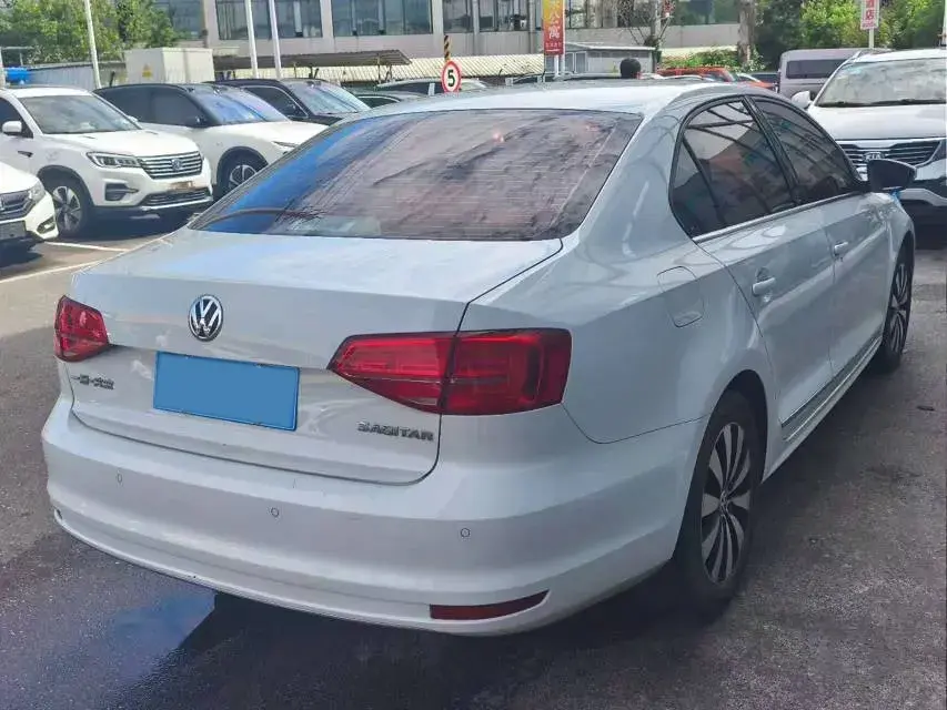 2018 VOLKSWAGEN SAGITAR thumbnail 2