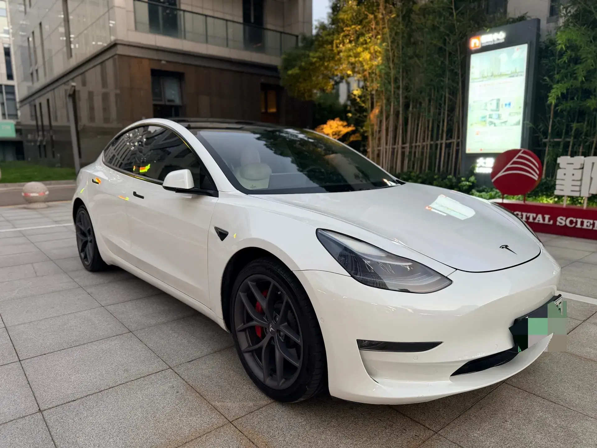 2021 TESLA MODEL thumbnail 3