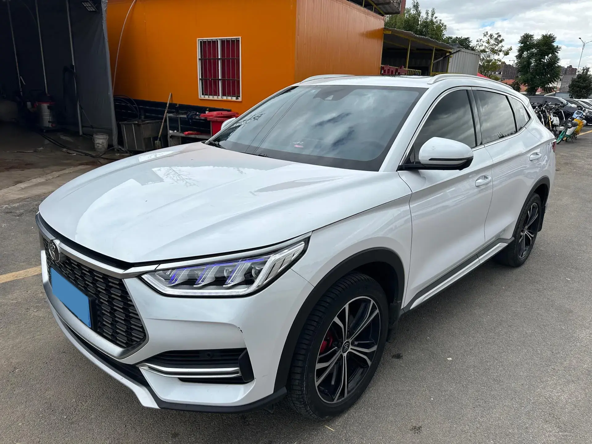 2020 BYD SONG view 1