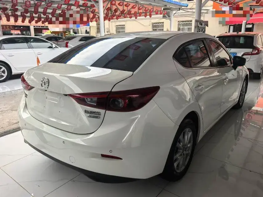 2017 MAZDA 3 thumbnail 4