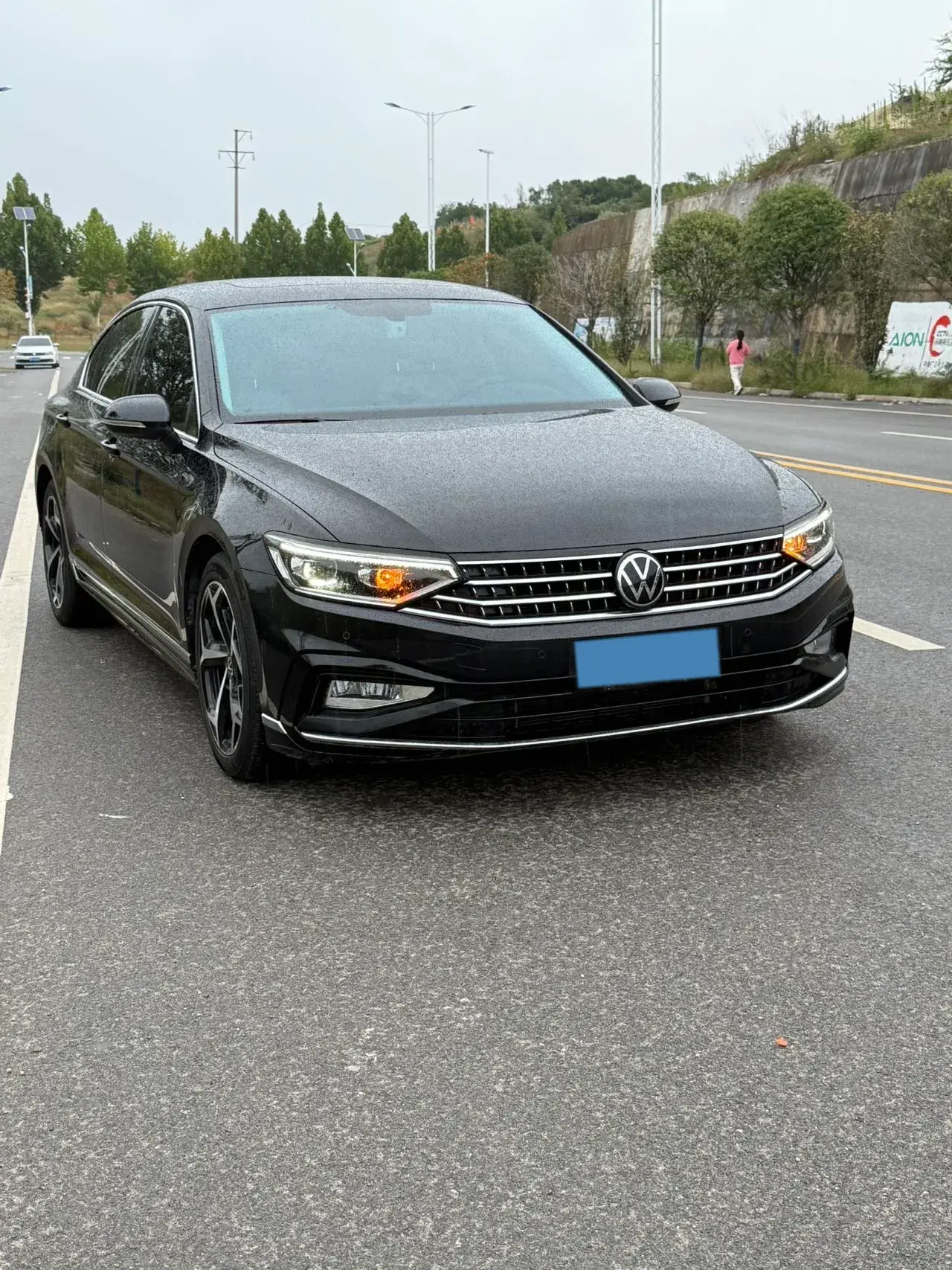 2023 VOLKSWAGEN MAGOTAN thumbnail 3