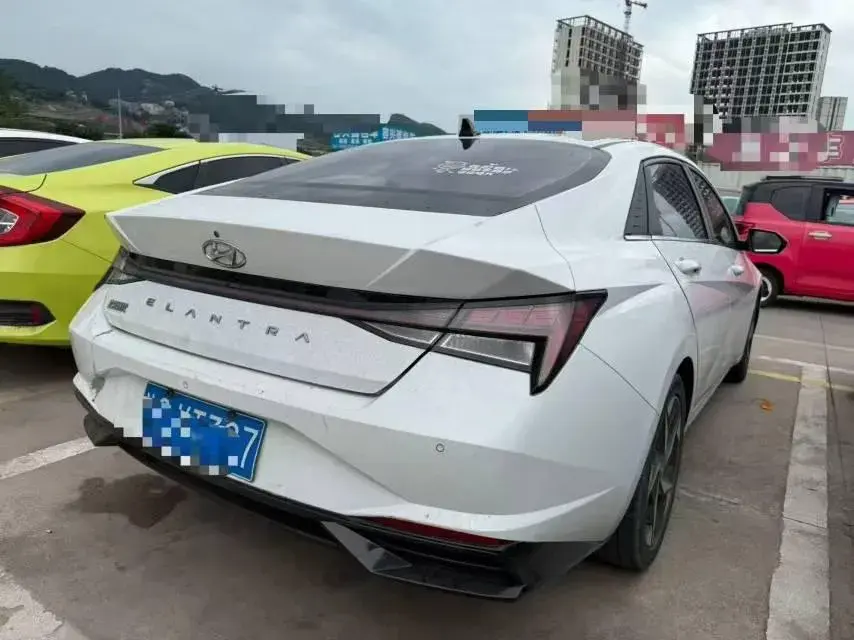 2021 HYUNDAI ELANTRA thumbnail 4