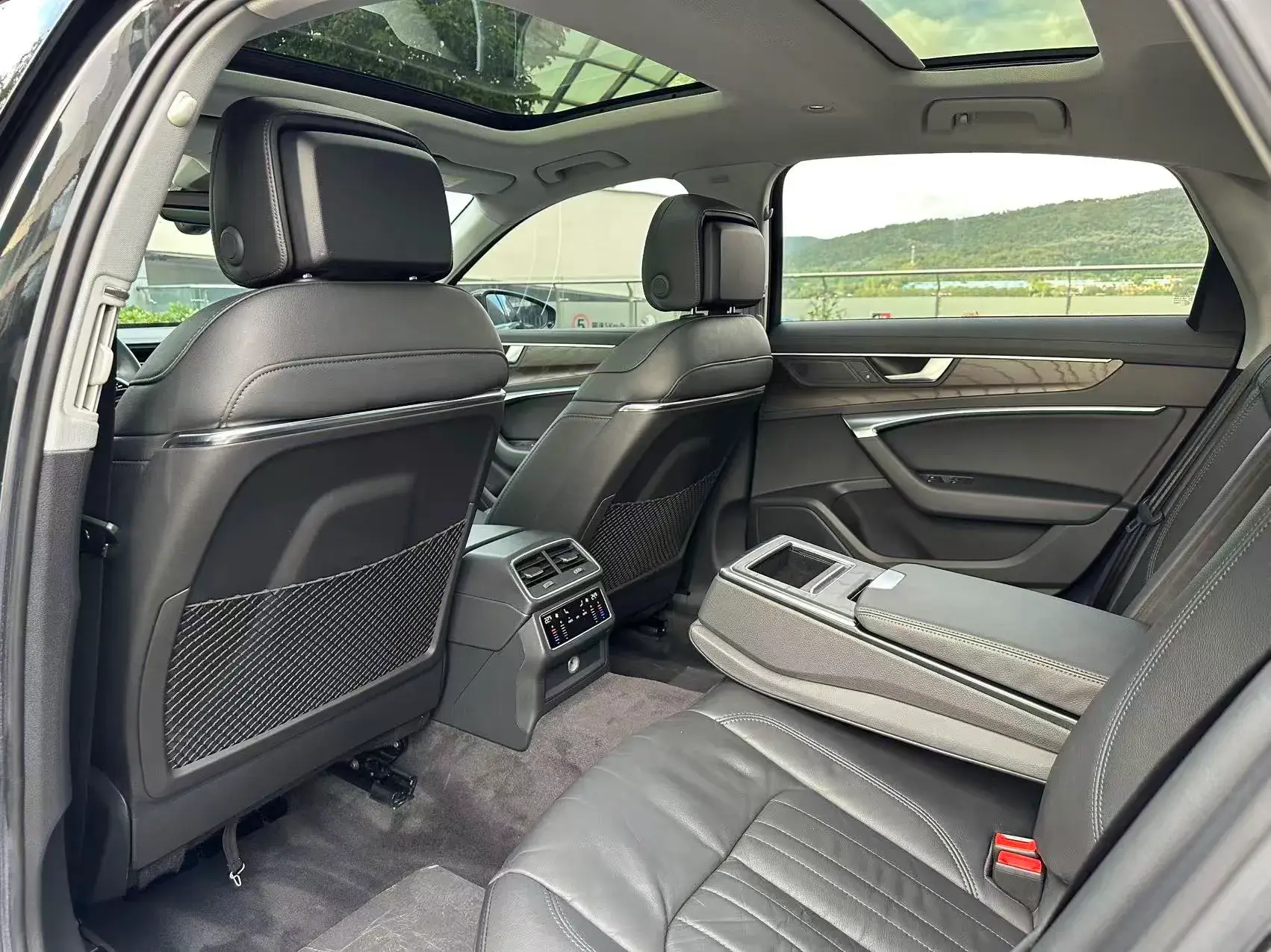 2021 AUDI A6L thumbnail 2