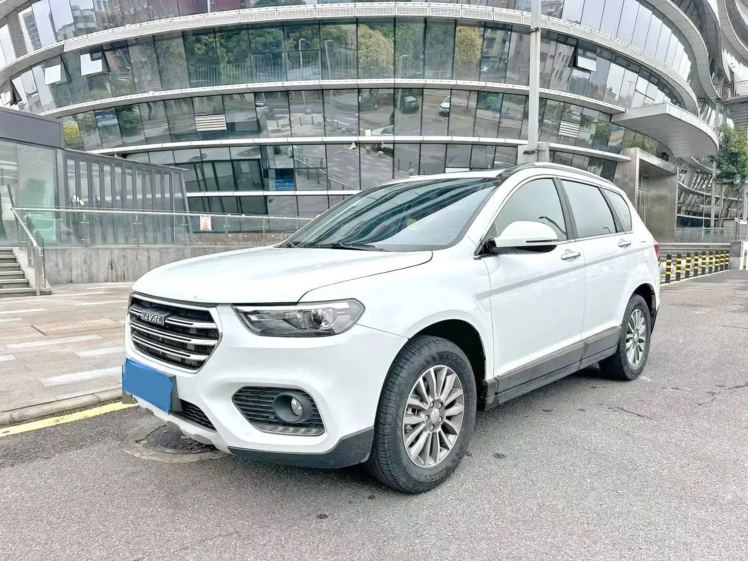 2021 HAVAL H6 view 1