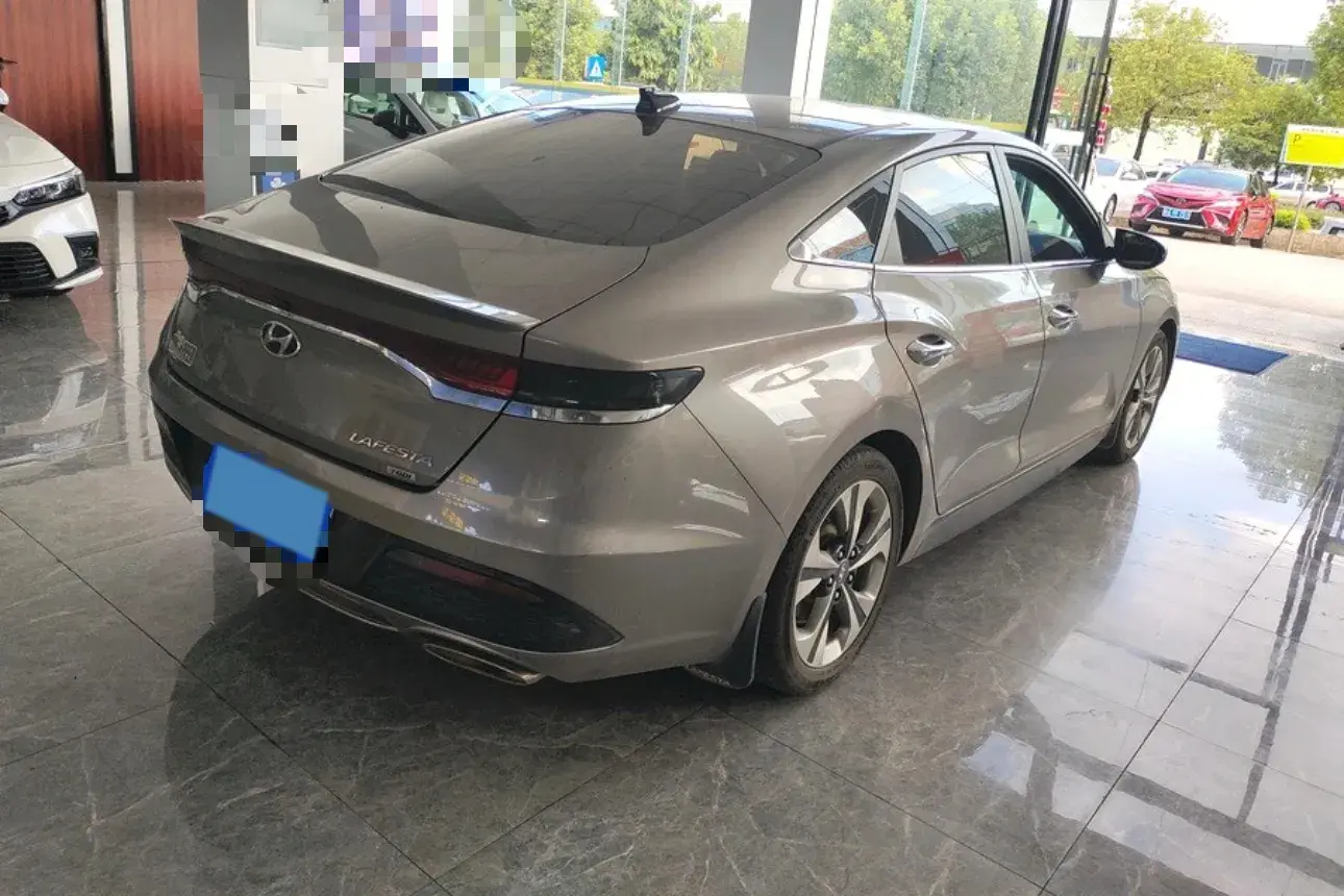 2019 HYUNDAI LA thumbnail 2