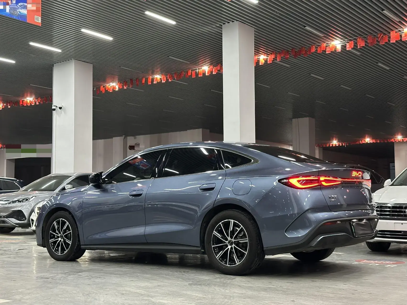 2024 BYD SEAL thumbnail 4