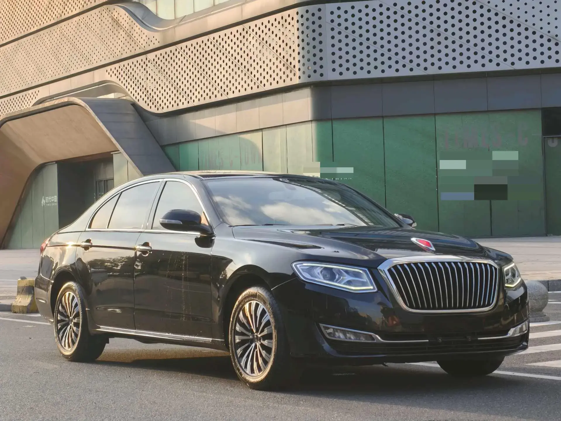 2018 HONGQI H7 thumbnail 3