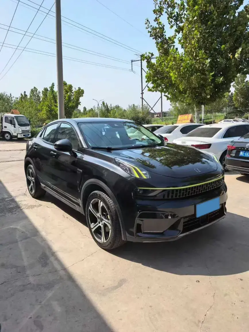 2020 LYNK&CO 05 thumbnail 3