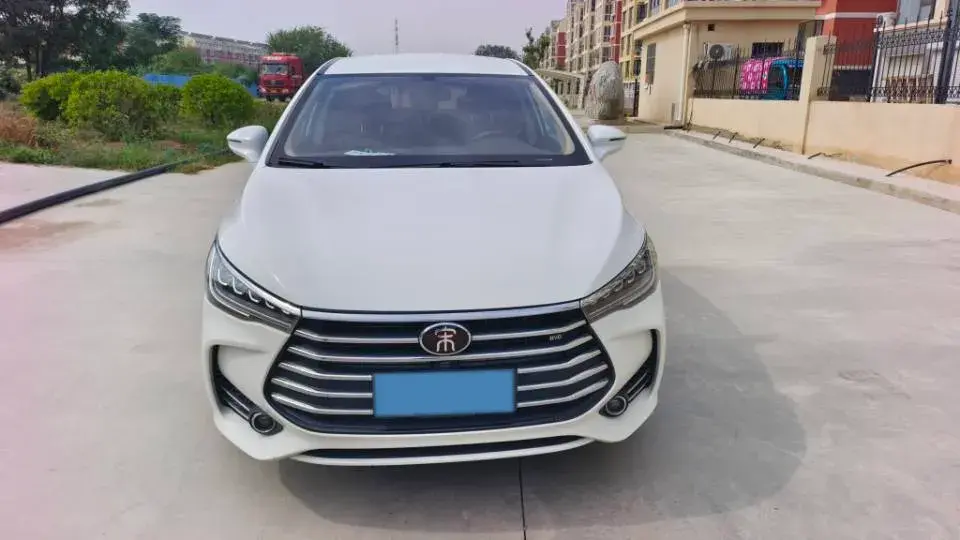 2018 BYD SONG thumbnail 2