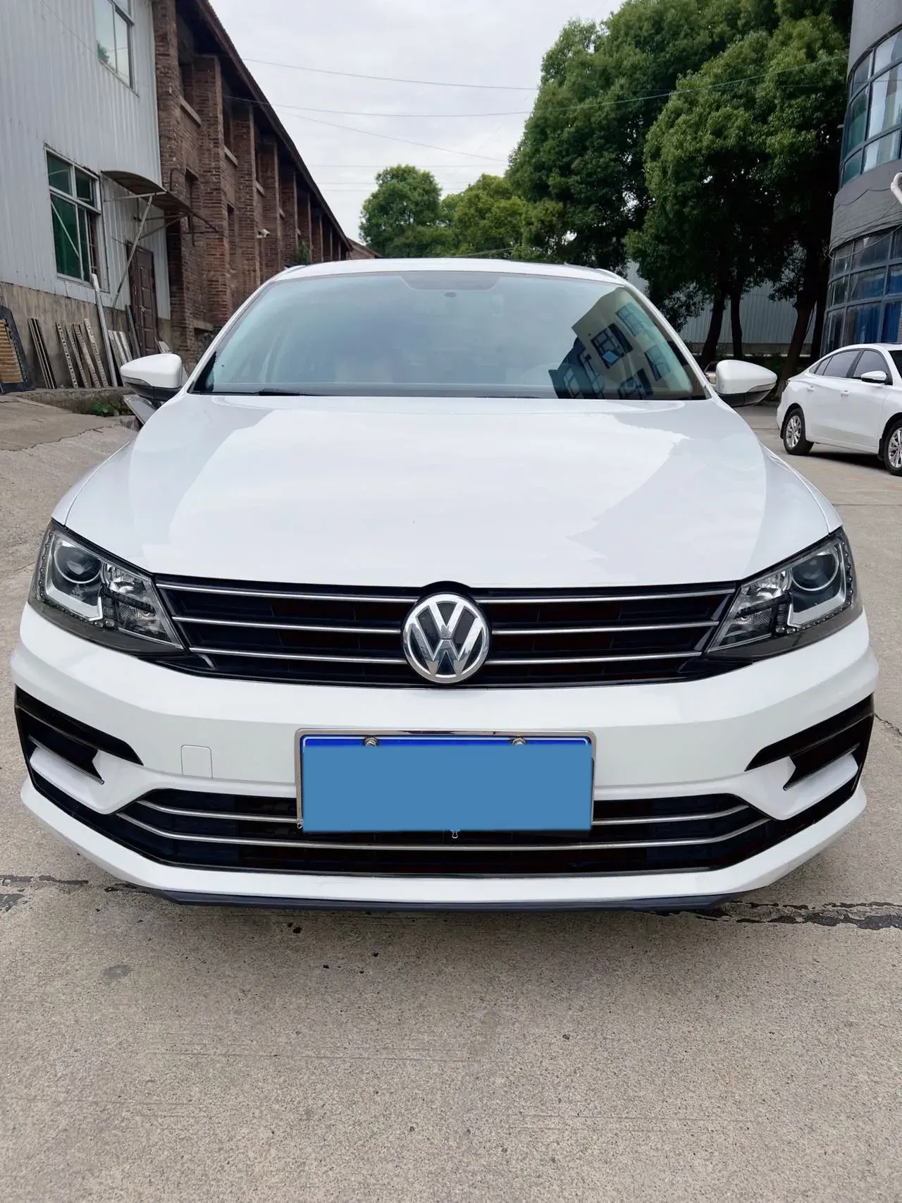 2018 VOLKSWAGEN SAGITAR thumbnail 2