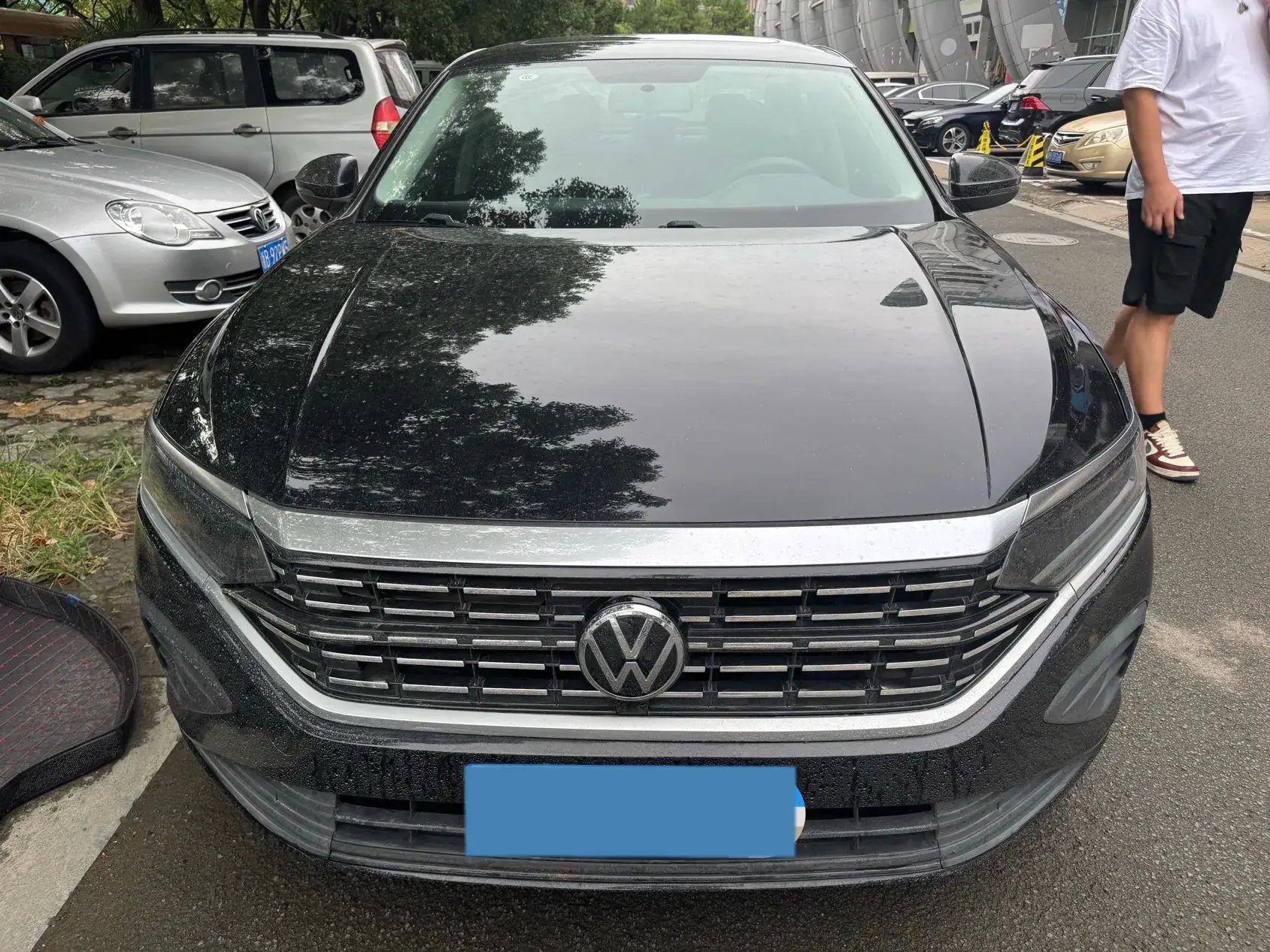 2022 VOLKSWAGEN PASSAT thumbnail 2