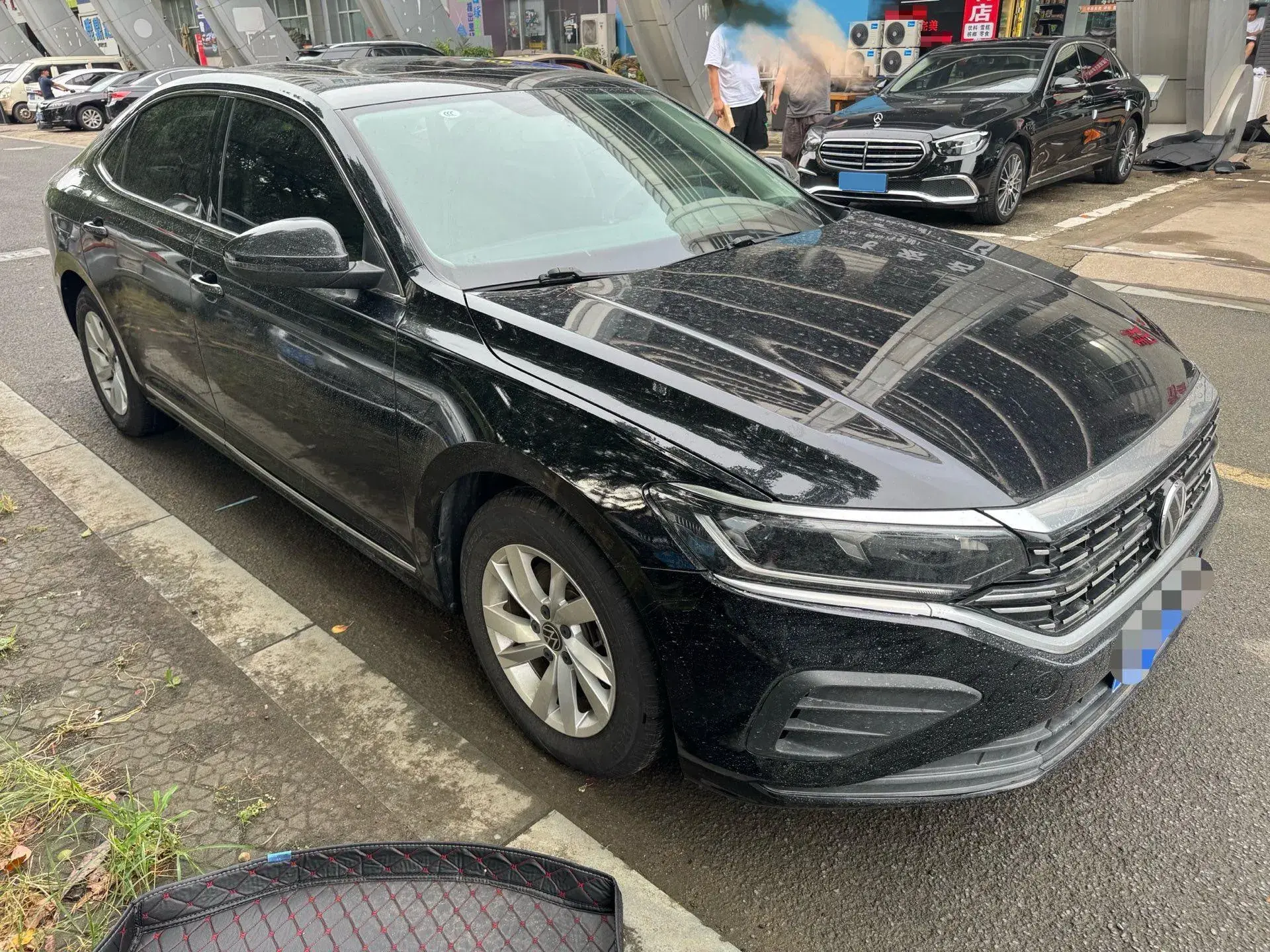 2022 VOLKSWAGEN PASSAT thumbnail 3