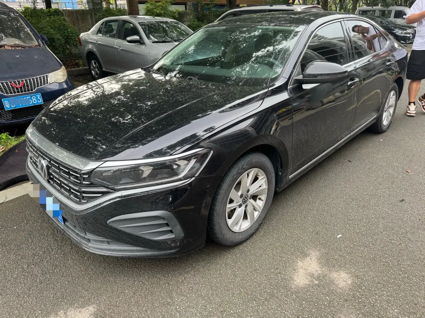 2022 VOLKSWAGEN PASSAT view 1