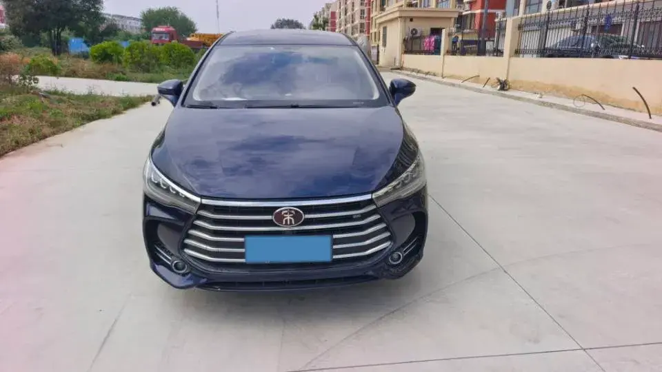 2017 BYD SONG thumbnail 2