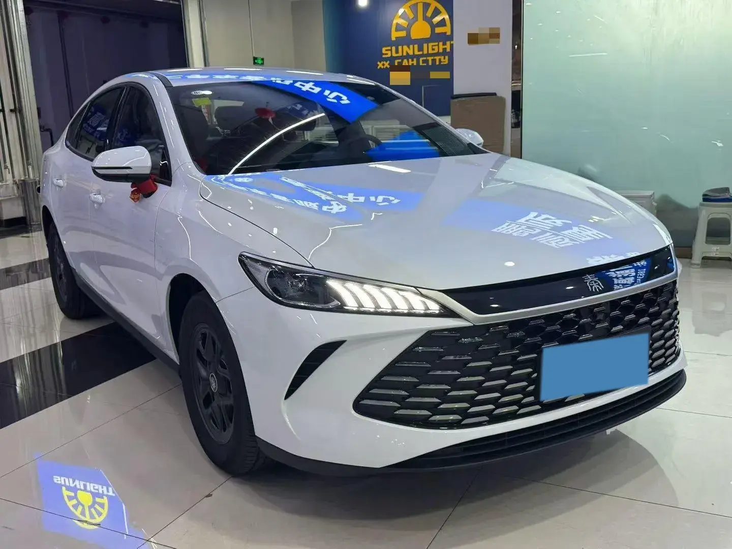 2025 BYD SEAL05 thumbnail 3