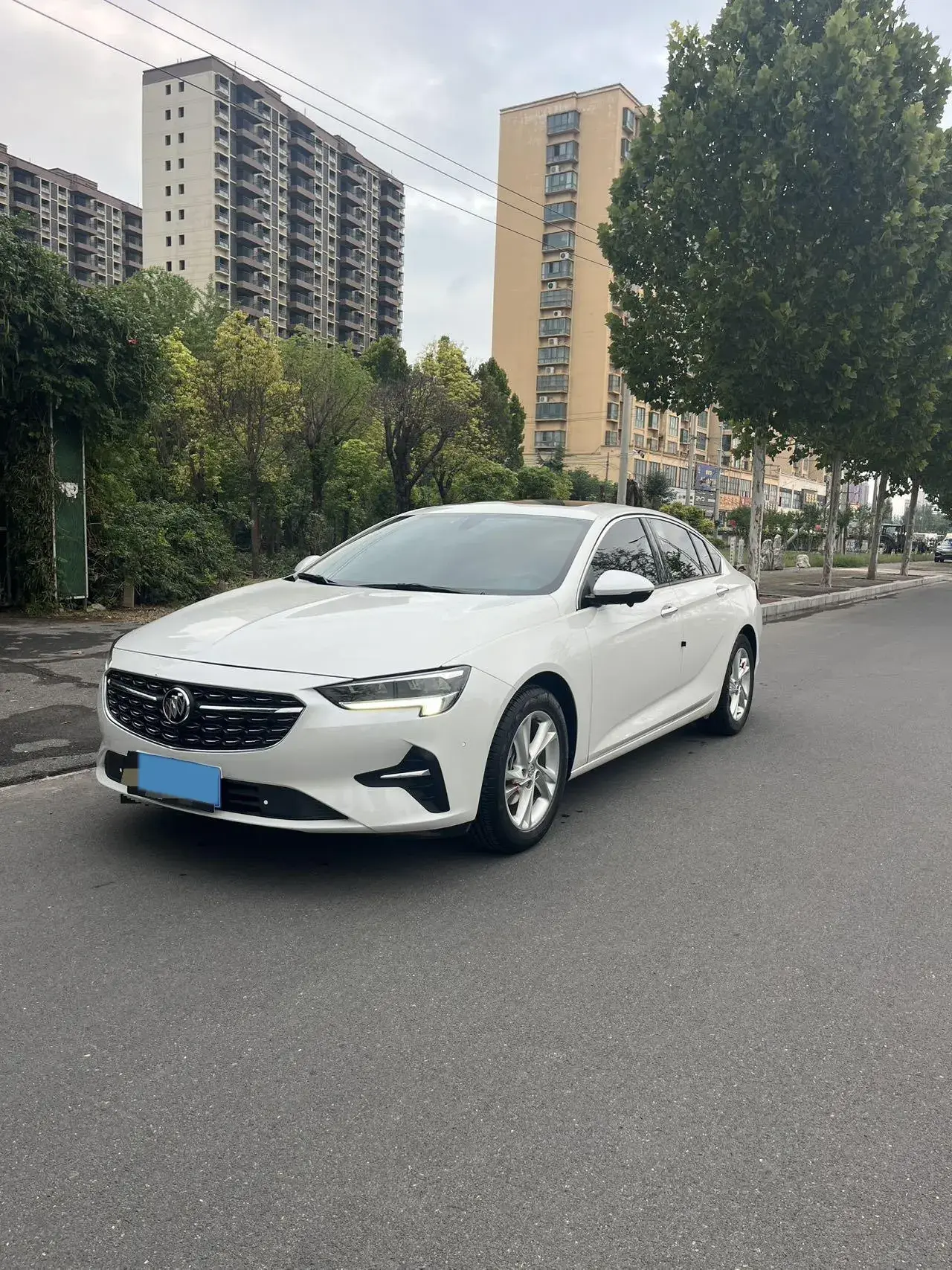 2023 BUICK REGAL view 1