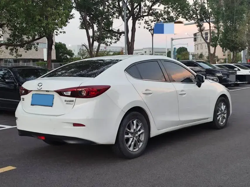 2019 MAZDA 3 thumbnail 4