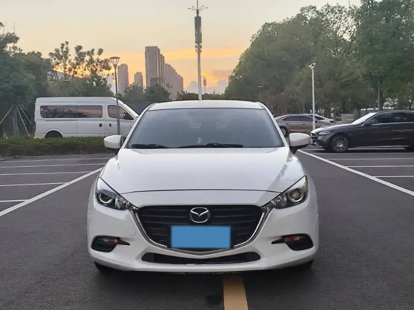 2019 MAZDA 3 thumbnail 2