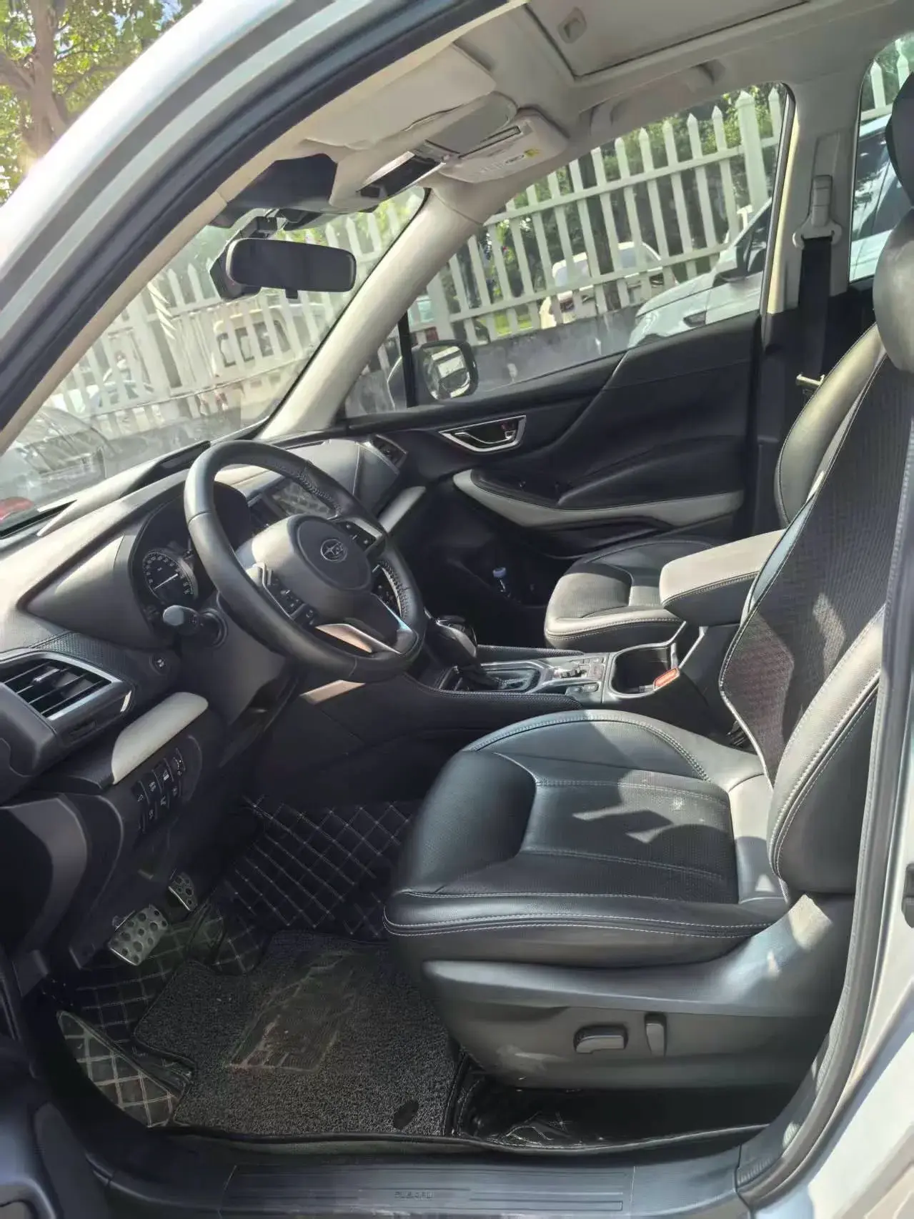 2021 SUBARU FORESTER thumbnail 4