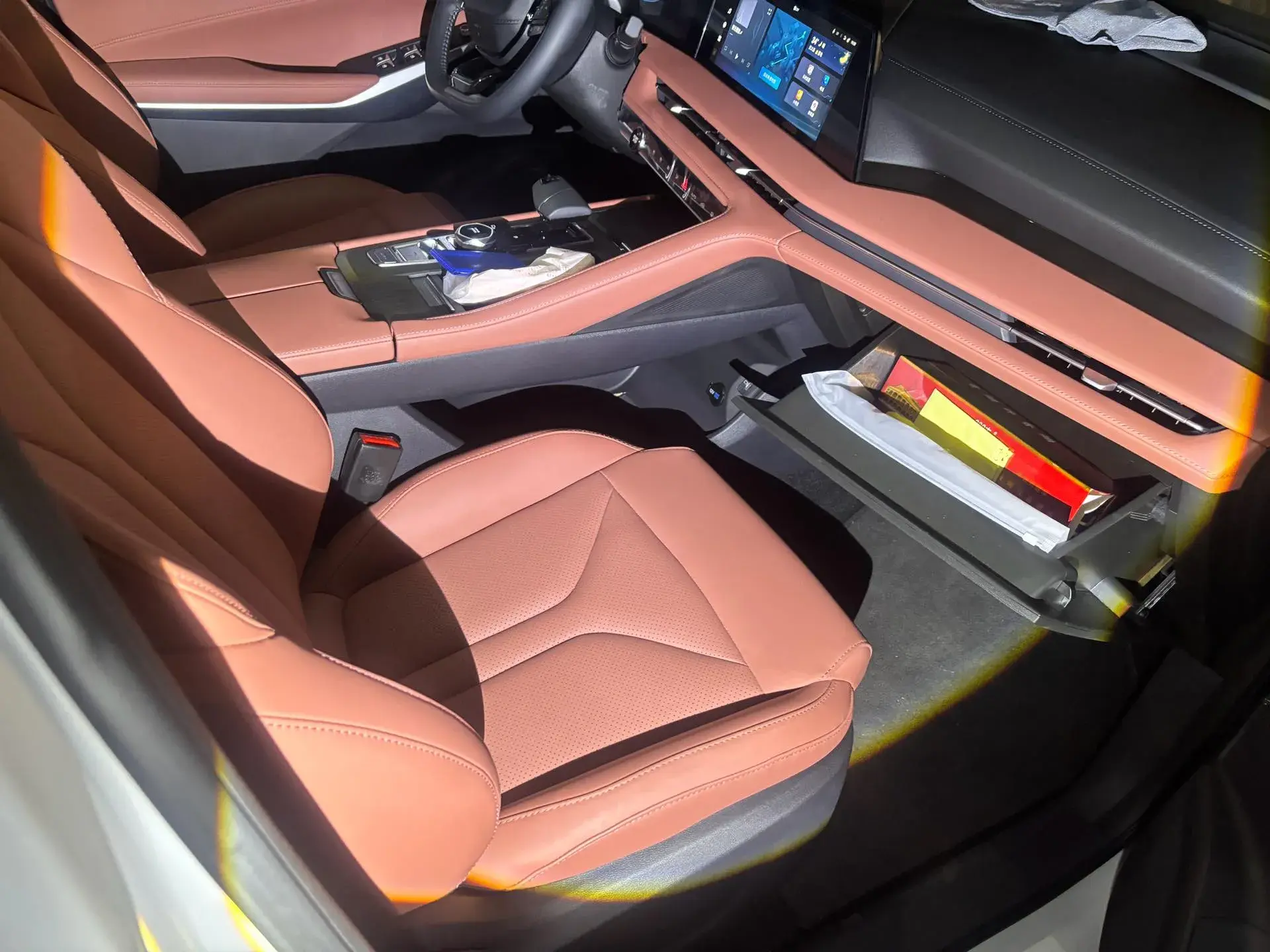 2025 CHANGAN CS75 thumbnail 4