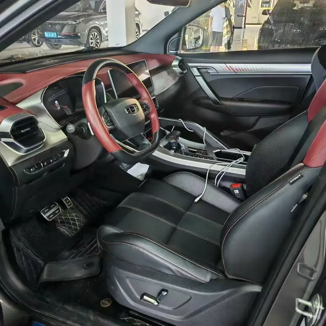 2021 GEELY COOLRAY thumbnail 2