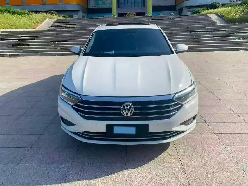 2019 VOLKSWAGEN SAGITAR thumbnail 2