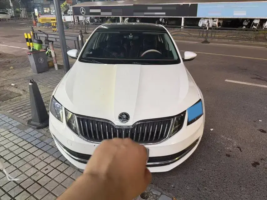2018 SKODA OCTAVIA thumbnail 2