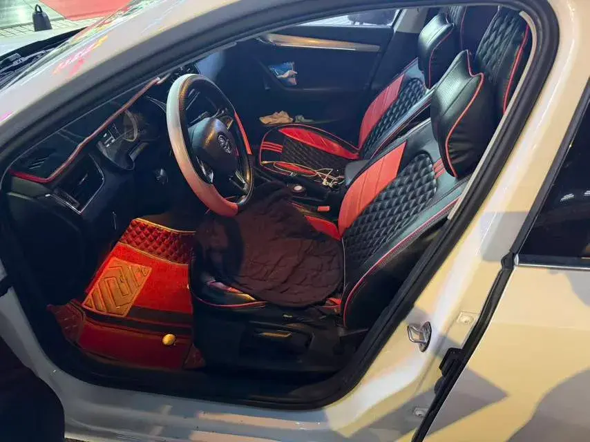 2018 SKODA OCTAVIA thumbnail 4