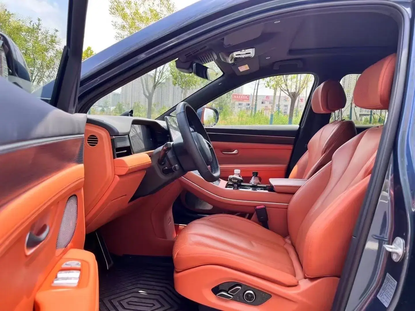 2024 AITO AITO thumbnail 4