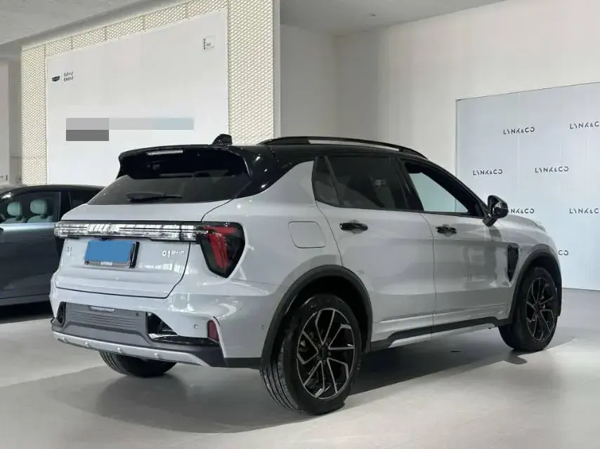 2022 LYNK&CO 01 thumbnail 4