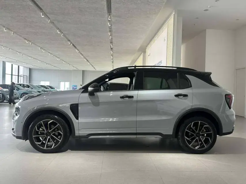 2022 LYNK&CO 01 thumbnail 3