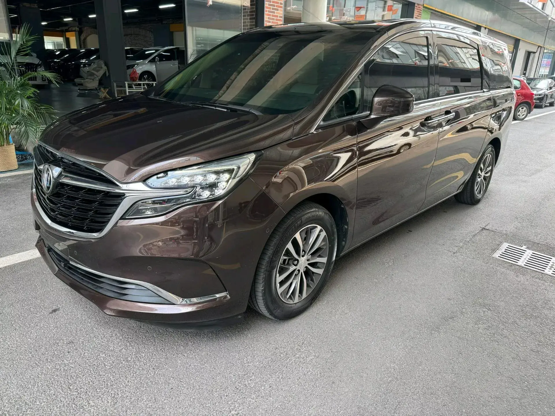 2021 BUICK GL8 view 1